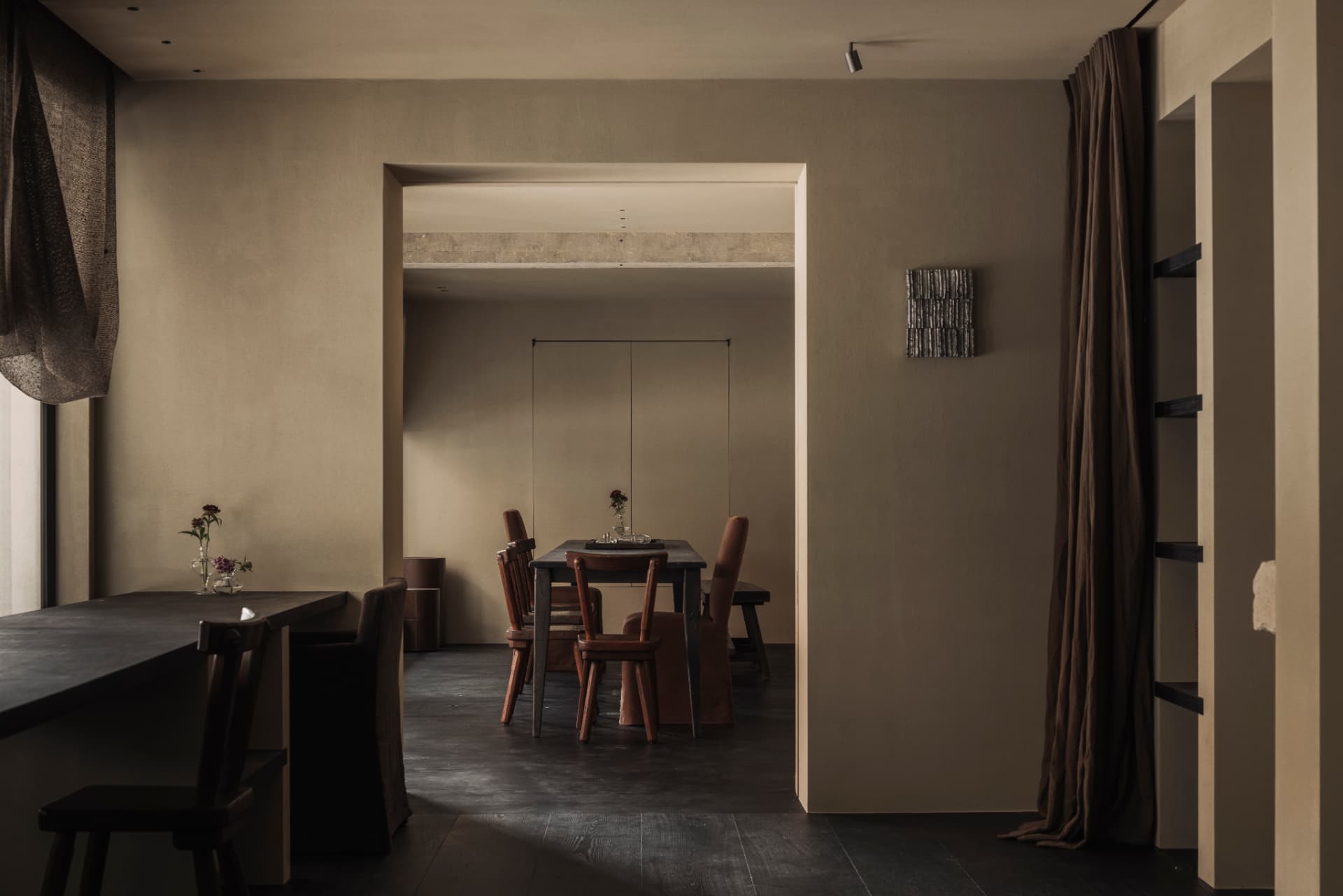 Dining area arch